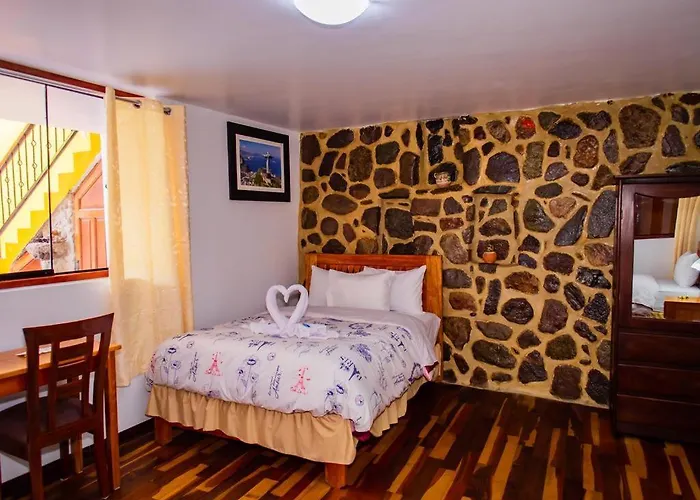 In - Mountain View With Two Terraces - Queen 3 *